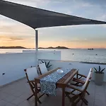 Ferienhaus Thalassa Seafront Superb 1bd House In *