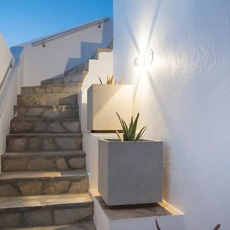 Thalassa Seafront Superb 1bd House In ナウサ